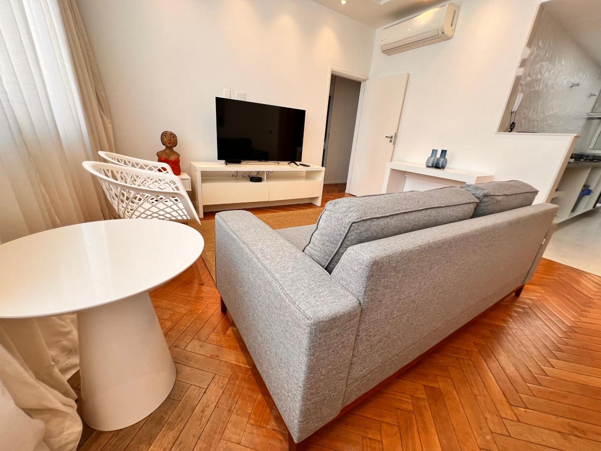 Apartamento Encantador 3 Cuartos Frente A La Playa